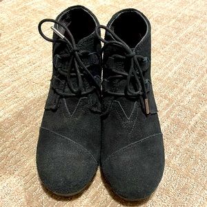 Tom's Kala Bootie Size 8